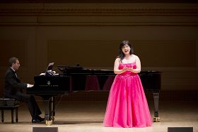 女声组银奖得主、来自日本的选手女高音Azusa