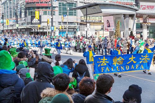 &#039二零一四年三月十六日，多伦多天国乐团连续八年参加圣派翠克大游行。&#039