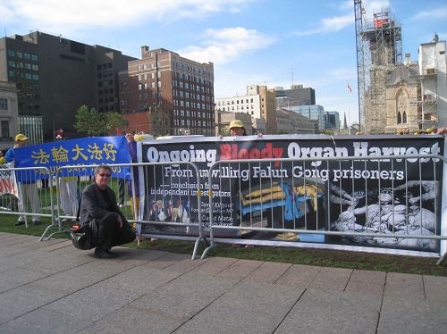 '图7：国家级组织机构研究摄影师Paul Lauzon先生'