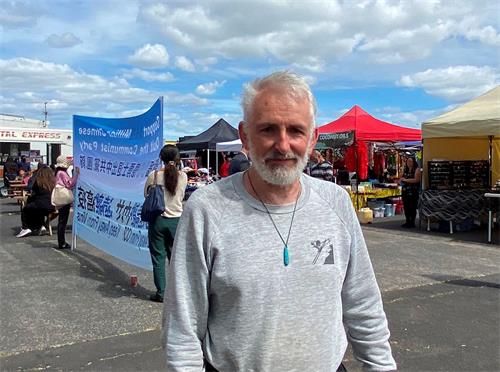 '图6：马克·佩洛希望更多的人来关注法轮功。'