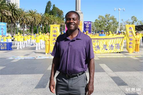 &#039图28：居住在旧金山东湾的达雷尔·亚当斯&#039