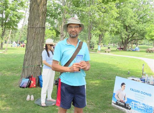 &#039图6：拥有自己理疗诊所的樊罗拉诺夫（Andrei Velorunov）来自前苏联，法轮功学员遭受的迫害引起了他的共鸣。&#039