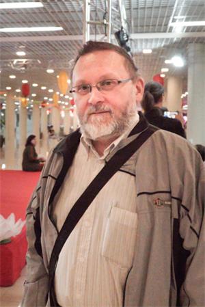 图11：时政评论家阿赫玛特（Ahmat）对中国文化很感兴趣